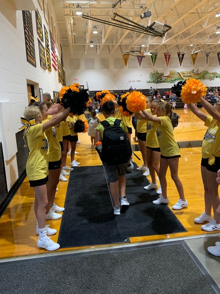 Middle School Cheerleaders! 